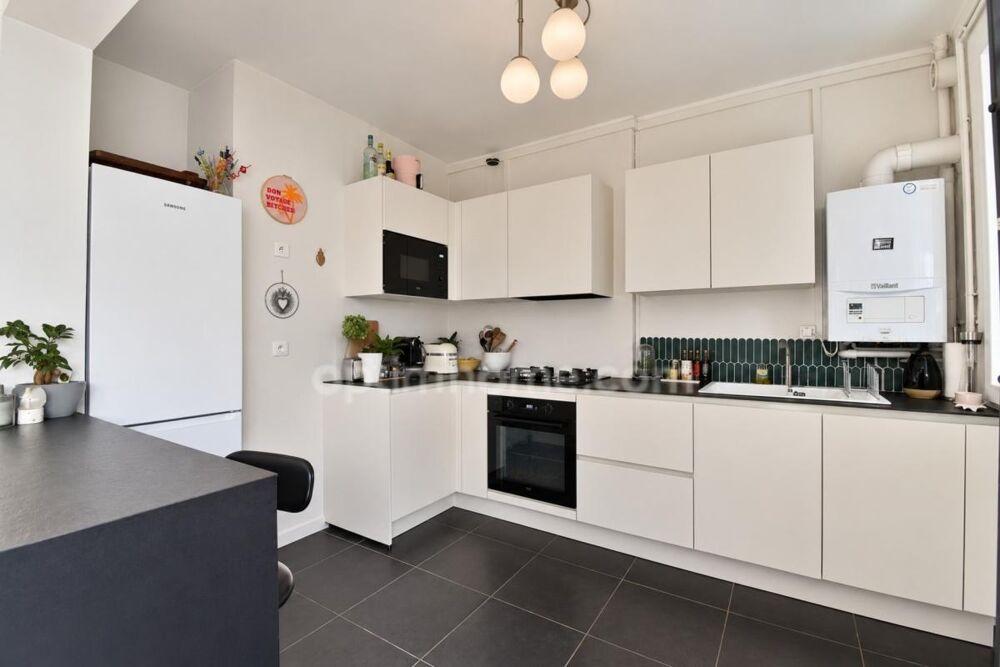 T2 rénové 58 m², petite copro, terrasse au calme & garage privatif - MARCQ EN BAROEUL