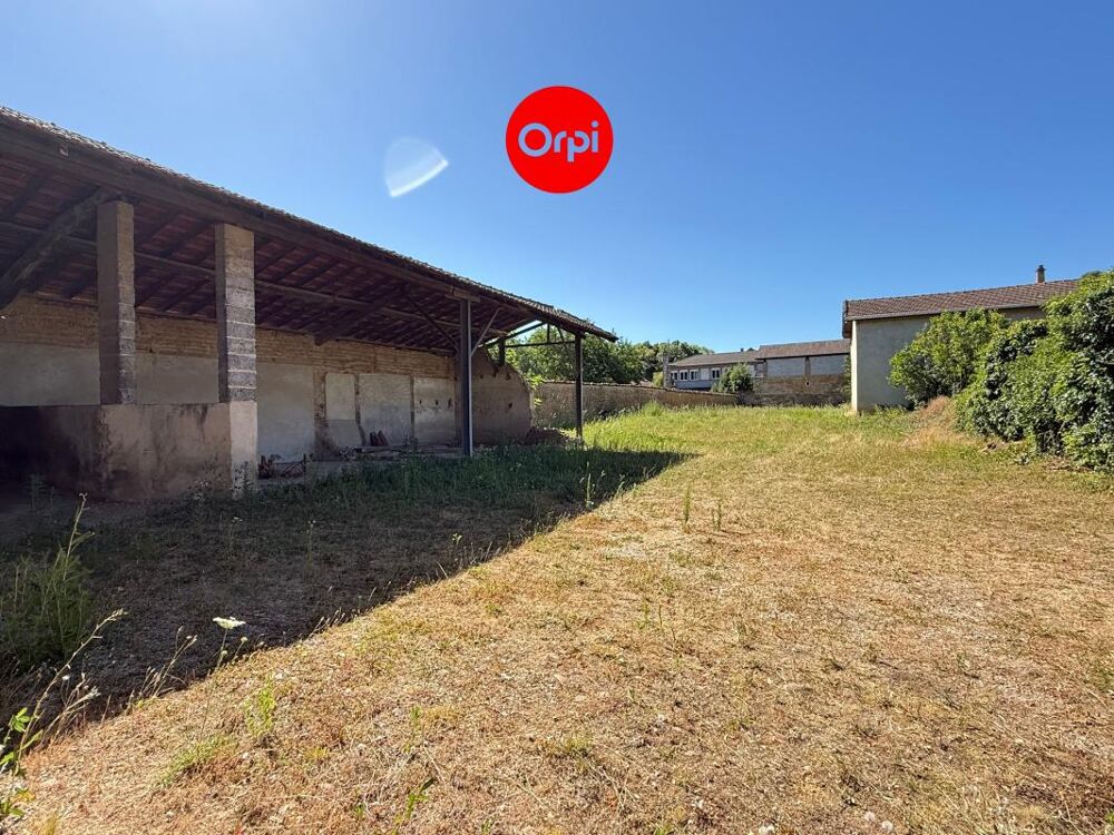 Ancienne ferme dauphinoise avec dépendances et terrain constructible