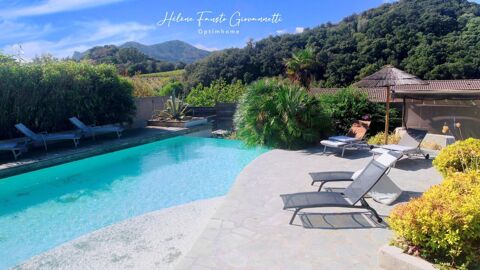   PATRIMONIO – Propriété de charme avec 5 logements, piscine et terrain de 1 440 m² Propriété/château - 13 pièce(s) - 210 m²