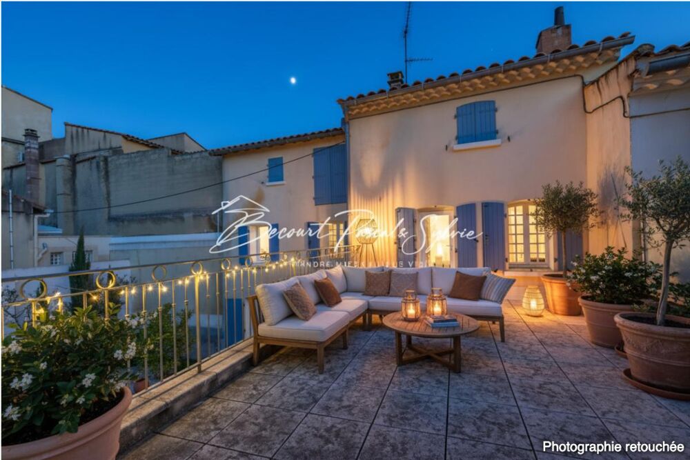 Vente Maison MAISON DE CARACTÈRE AVEC COURS ET TERRASSES - RARE AVEC POTENTIEL Saint saturnin les avignon