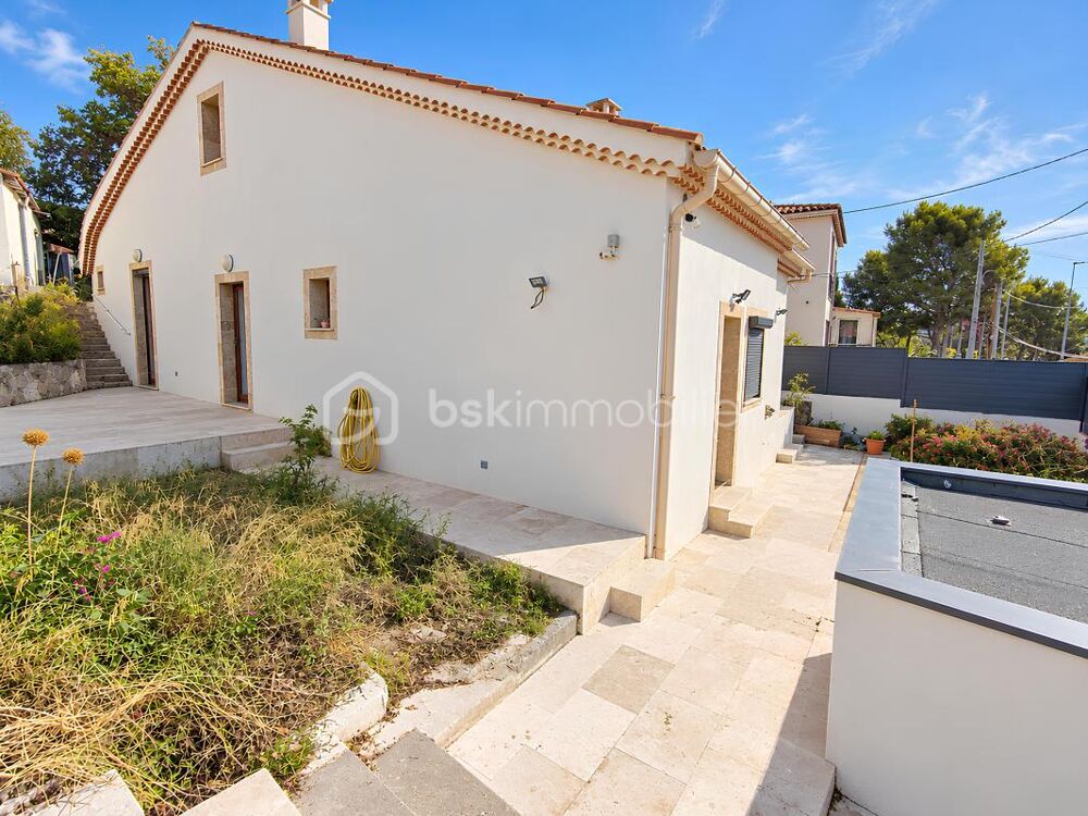 Vente Propriété/Château TOULON OUEST – LAGOUBRAN – MAISON 135 M² AU SOL – 4 CHAMBRES – DPE A – TERRAIN 516 M² – GARAGE – 2 DÉPENDANCES – CLIMATISATION G Toulon