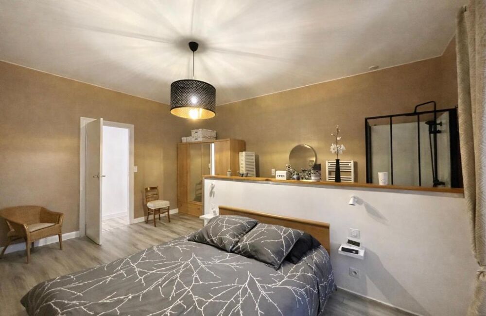 à vendre  Propriété/château Tauriac (33710)
