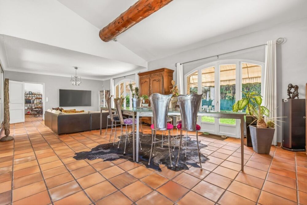 - CHATEAUNEUF LES MARTIGUES (13) - MAISON DE PRESTIGE - T10 - 3 SUITES PARENTALES + 3 CHAMBRES - PISCINE -TERRASSE - PARKING - C