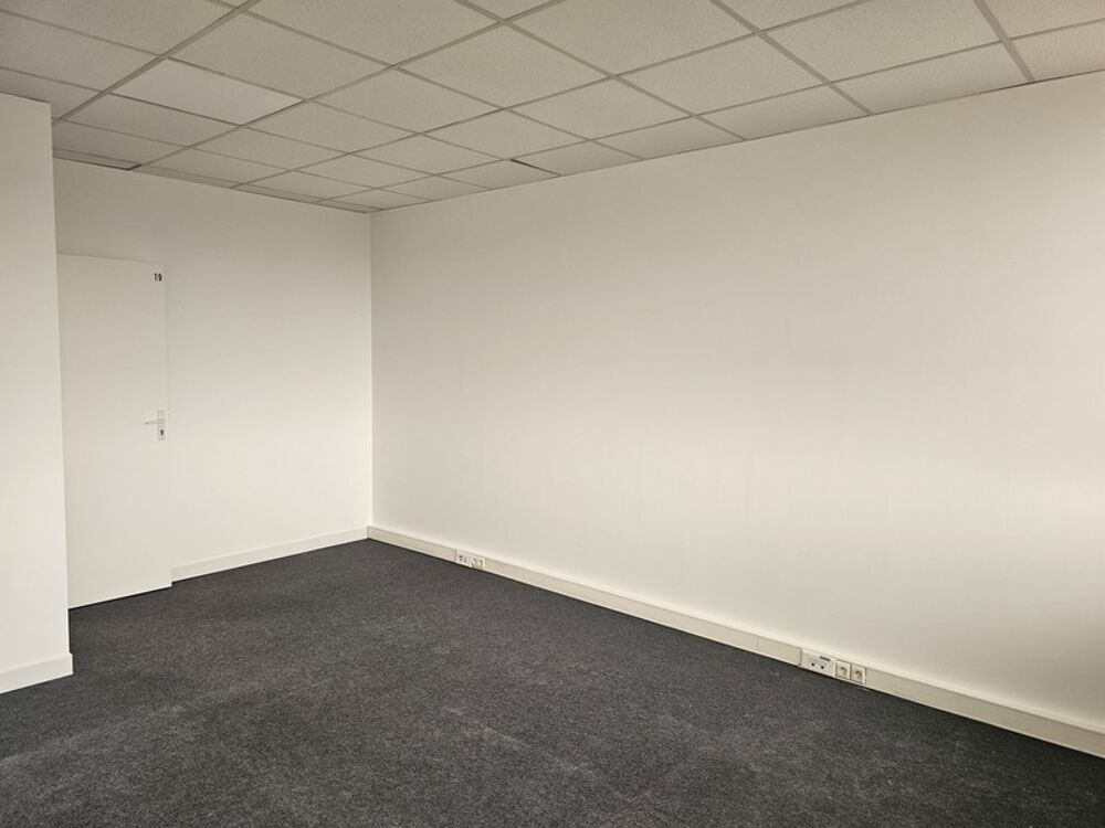   Bureau de 20 m2 à louer à Cergy Préfecture Cergy