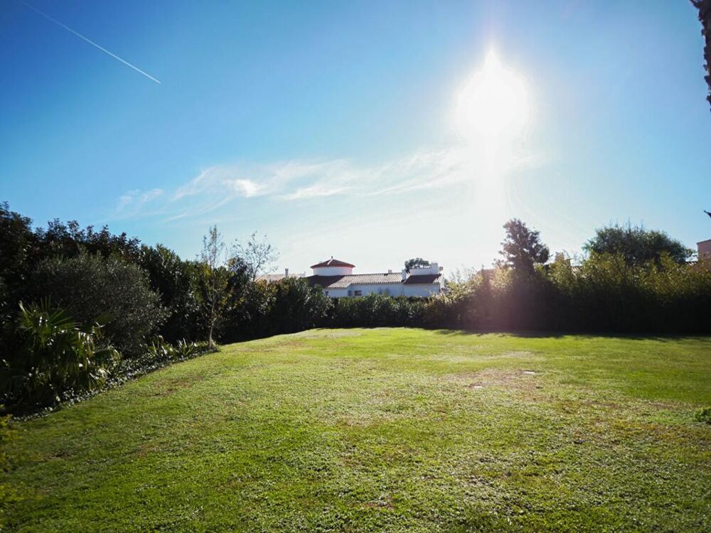 Incroyable villa de haut standing de 205 m² sur un terrain de 2000 m² avec piscine