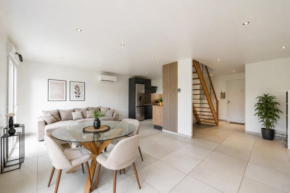 Maison de 3 pièces de 97 m² à Péroy-les-Gombries