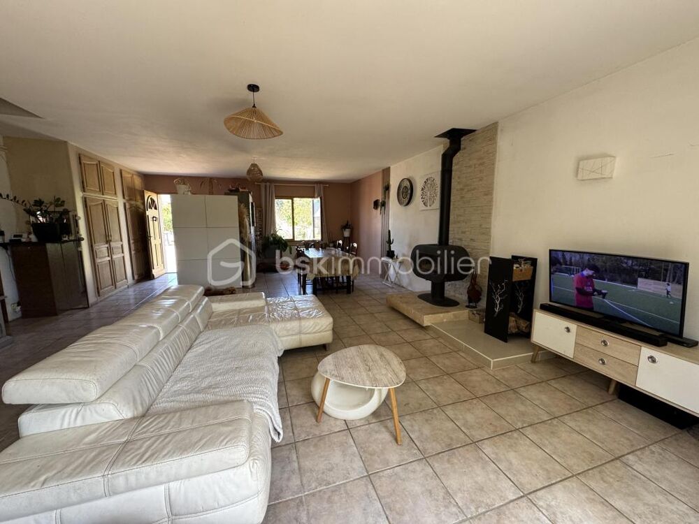 Maison familiale de 162m²- terrain de 1829m²