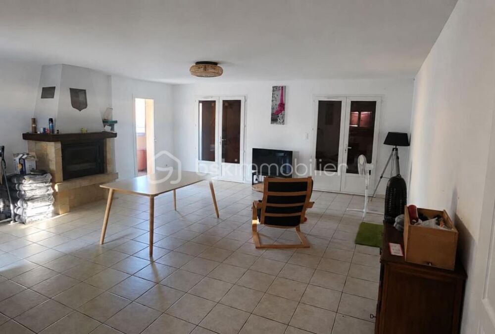 CREYS-MÉPIEU  Maison de plain-pied de 98 m² avec grand terrain  285 000 €