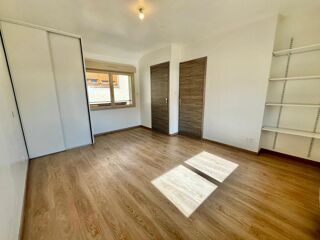  Appartement à louer 2 pièces 56 m²