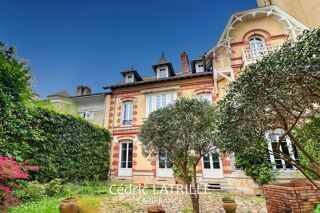  Maison à vendre 11 pièces 272 m²