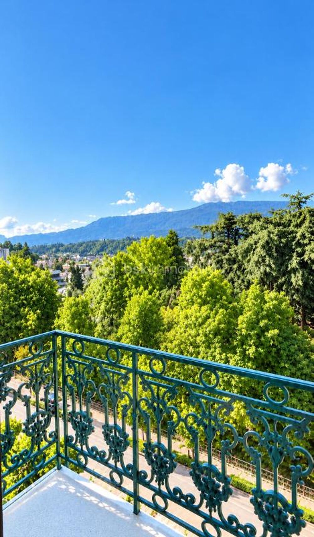 Vente Appartement Charmant et lumineux studio avec balcon proche hyper centre Aix les bains