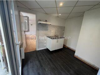  Immeuble � vendre 15 + pi�ces 372 m�