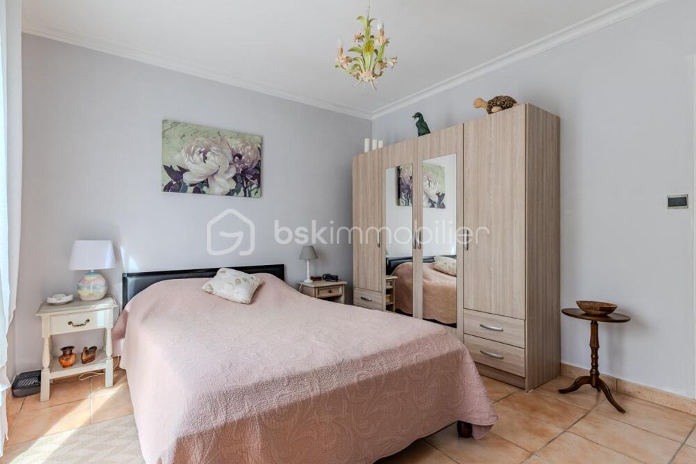 Vente Maison Maison 111m2 avec un GRAND JARDIN ET PISCNE Salleboeuf