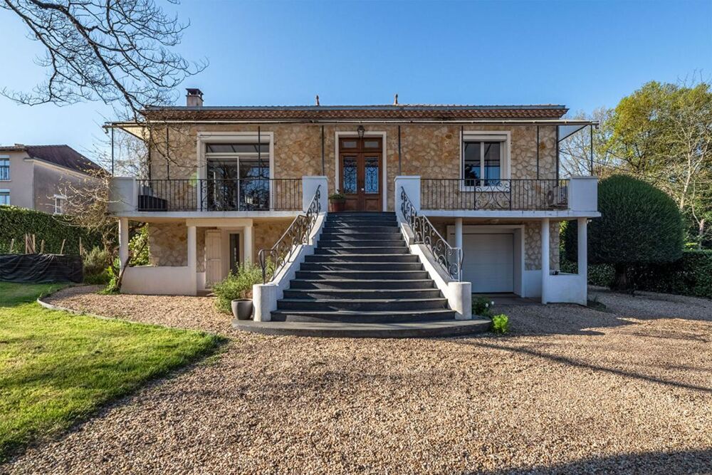 Vente Maison Maison de ville Boulazac 7 pièce(s) 223 m2 avec piscine intérieure Boulazac isle manoire