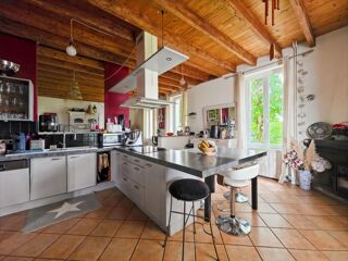  Propri�t�/ch�teau � vendre 10 pi�ces 300 m�