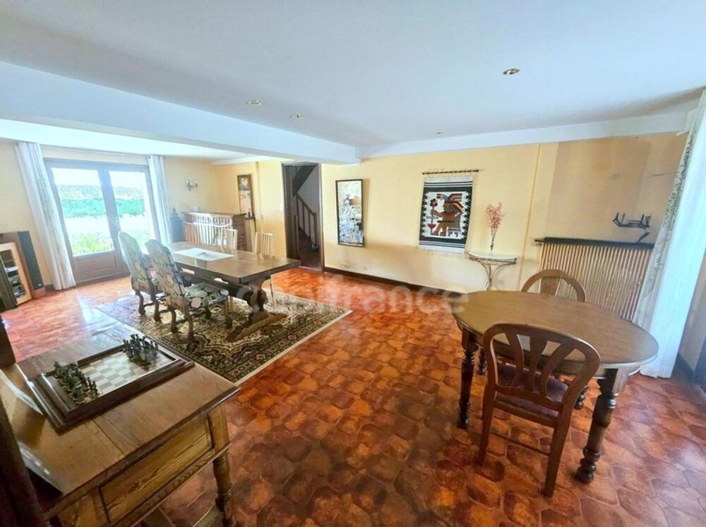 Vente Maison Maison de caractère 225m2 avec piscine chauffée Lezoux