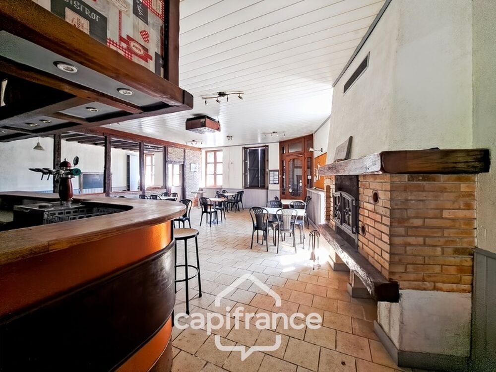 Ancien bar-restaurant avec logement  Fort potentiel au coeur de Châteaumeillant