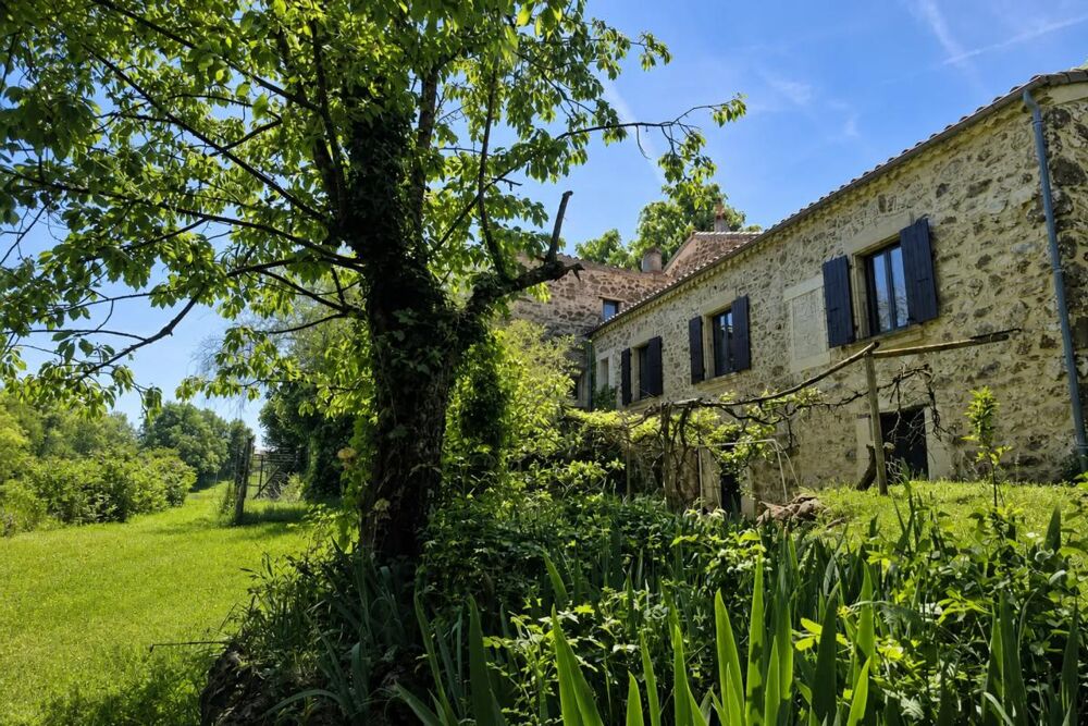 Vente Propriété/Château Maison de charme 10 pièces avec piscine à Plats Plats