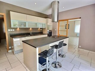  Villa � vendre 10 pi�ces 250 m�