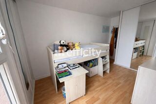  Appartement � vendre 4 pi�ces 77 m�