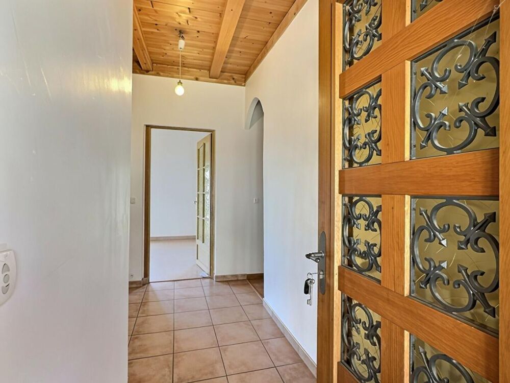 Vente Maison Maison Chambéry quartier Montjay,  développe près de 150 m2 sur 719m2 de terrain Chambery
