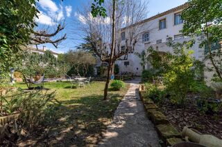  Maison  vendre 15 + pices 465 m