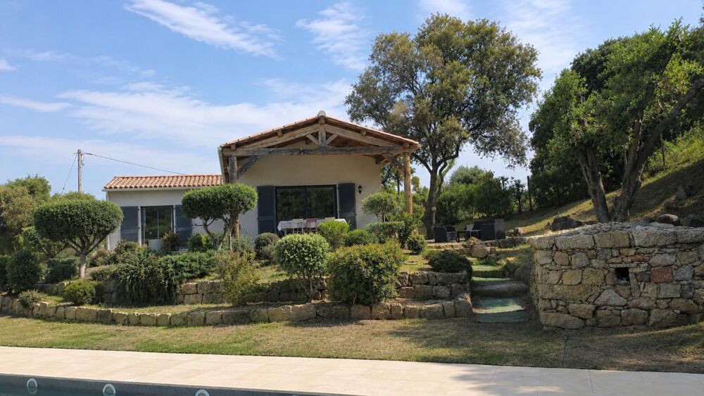 Propriano, Superbe propriété de 2 villas, piscine, vue mer, terrain de 3793 m2, vue panoramique