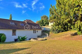  Propriété/château à vendre 8 pièces 215 m²