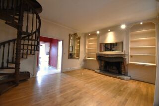  Maison à vendre 10 pièces 206 m²
