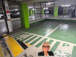  Parking / Garage à vendre 