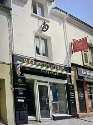  Immeuble � vendre 10 pi�ces 247 m�