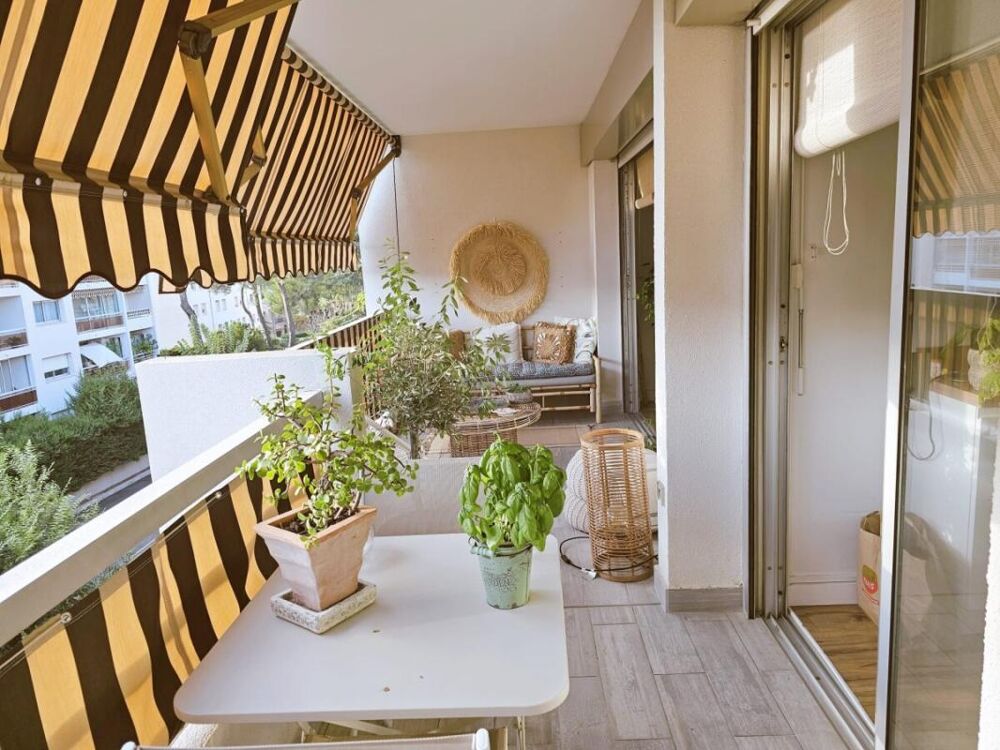 Vente Appartement LE CANNET colombier 2p 44 m2 dernier étage Le cannet