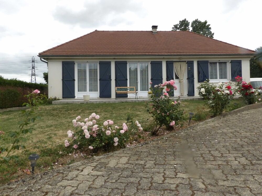 Maison 8 pièces 123 m² · à Commentry · 123 m² · 189 000 €