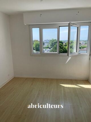  Immeuble à vendre 1050 m² Cognac