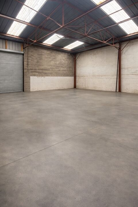   Local/bureau à vendre Proche de CAMBRAI (59) 
