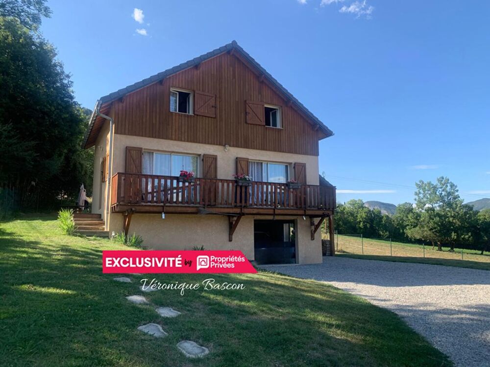 Maison 5 pièces 86 m2 sur terrain de 883m2