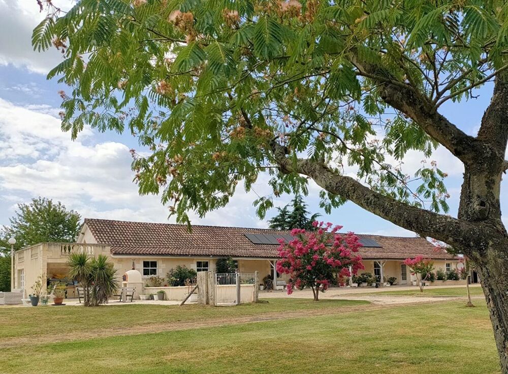 Vente Propriété/Château Demeure Gensac 10 pièce(s) 280 m2 Gensac