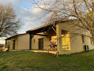  Maison  vendre 8 pices 200 m