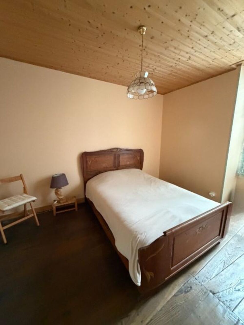 Vente Immeuble La Rochefoucauld. Immeuble avec magasin et appartement La rochefoucauld