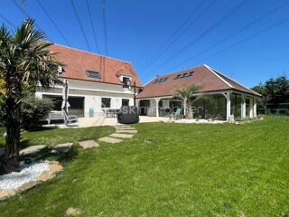  Propriété/château à vendre 8 pièces 324 m²