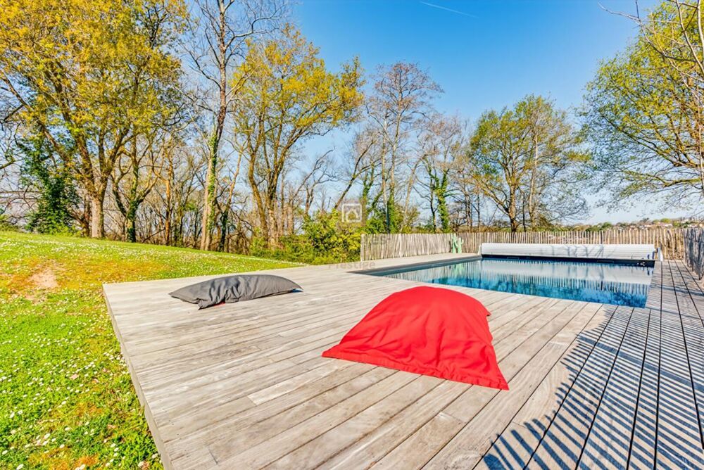 à vendre  Propriété/château Arcangues (64200)