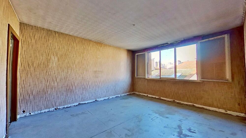 Vente Appartement Lunéville centre : Appartement T4 à renover avec un lot de cave - Visite virtuelle sur demande Luneville