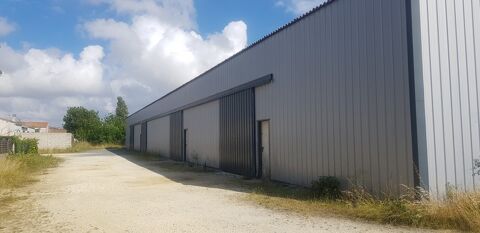Charente Maritime (17), emplacement n&deg;1 au CHATEAU D'OLERON, A Louer Box de stockage 144m&sup2; dans Entrep&ocirc;t 1450m&sup2; 630 17480 Le chateau d oleron