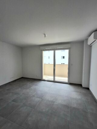  Appartement à louer 1 pièce 28 m²