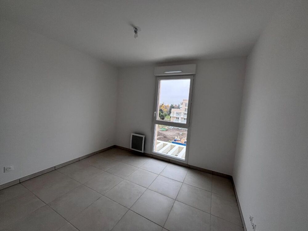 T2 avec terrasse et parking à MONTEUX