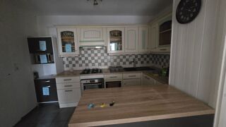  Appartement à louer 4 pièces 96 m²