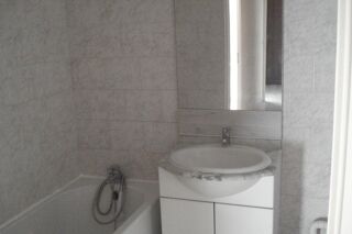  Appartement à louer 4 pièces 83 m²