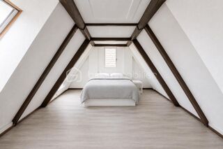  Immeuble à vendre 7 pièces 166 m²
