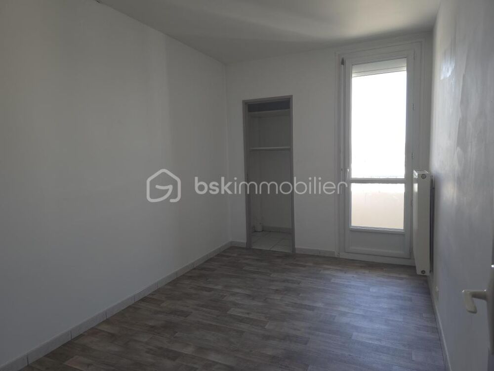 Appartement F3 lumineux avec balcon et vue panoramique  Nocaze- Montélimar