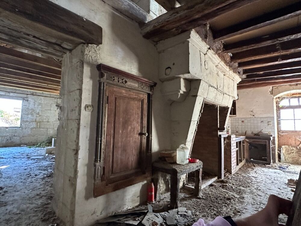 Vente Maison Varrains, Maison tuffeau de 130m² sur 2 niveaux à rénover intégralement Varrains